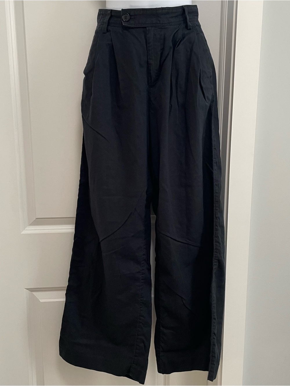 Banana Republic Black Heritage Wide-Leg Pleated Utility Linen Blend Trousers